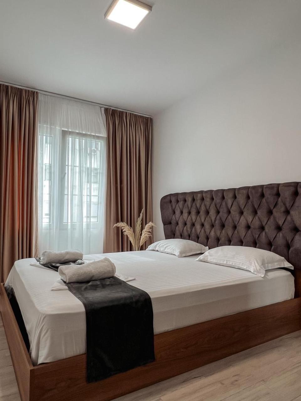 Lovely Apartment Tirana Esterno foto