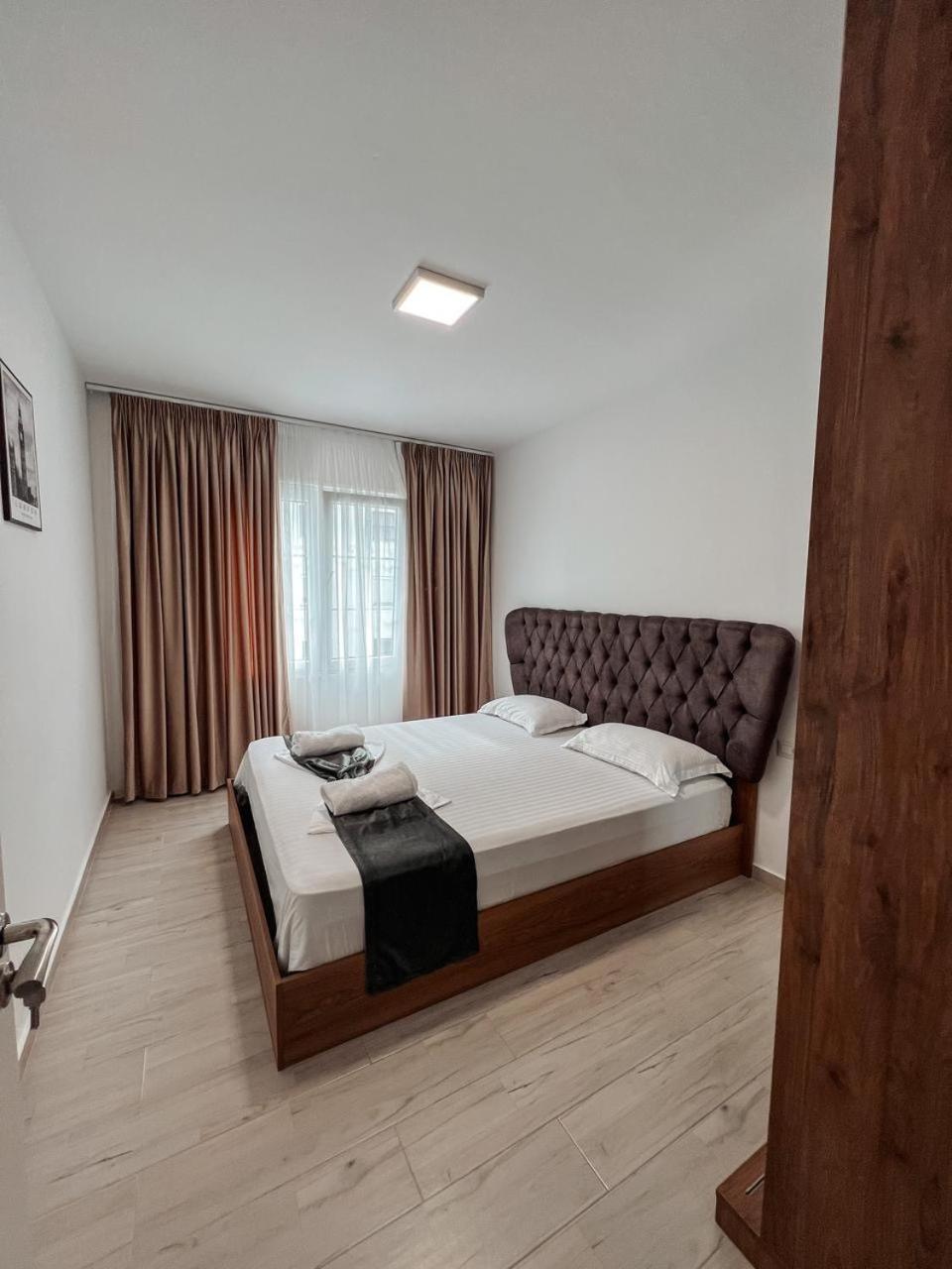 Lovely Apartment Tirana Esterno foto